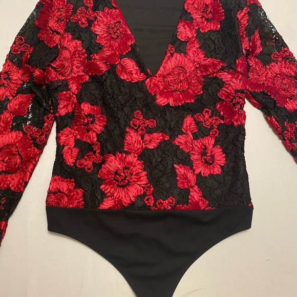 Express Lace Embroidered V-Neck Long Sleeve Thong Bodysuit size M - Picture 13 of 16